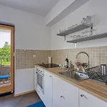 Apartment Good Life - Happy *