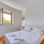 Apartment Good Life - Happy