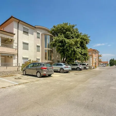 Good Life - Happy Apartman Pula