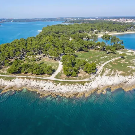 Apt Good Life | Walk To Beach - Happy Rentals Pula