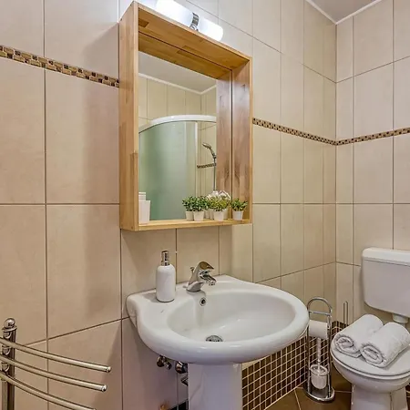Apt Good Life | Walk To Beach - Happy Rentals *